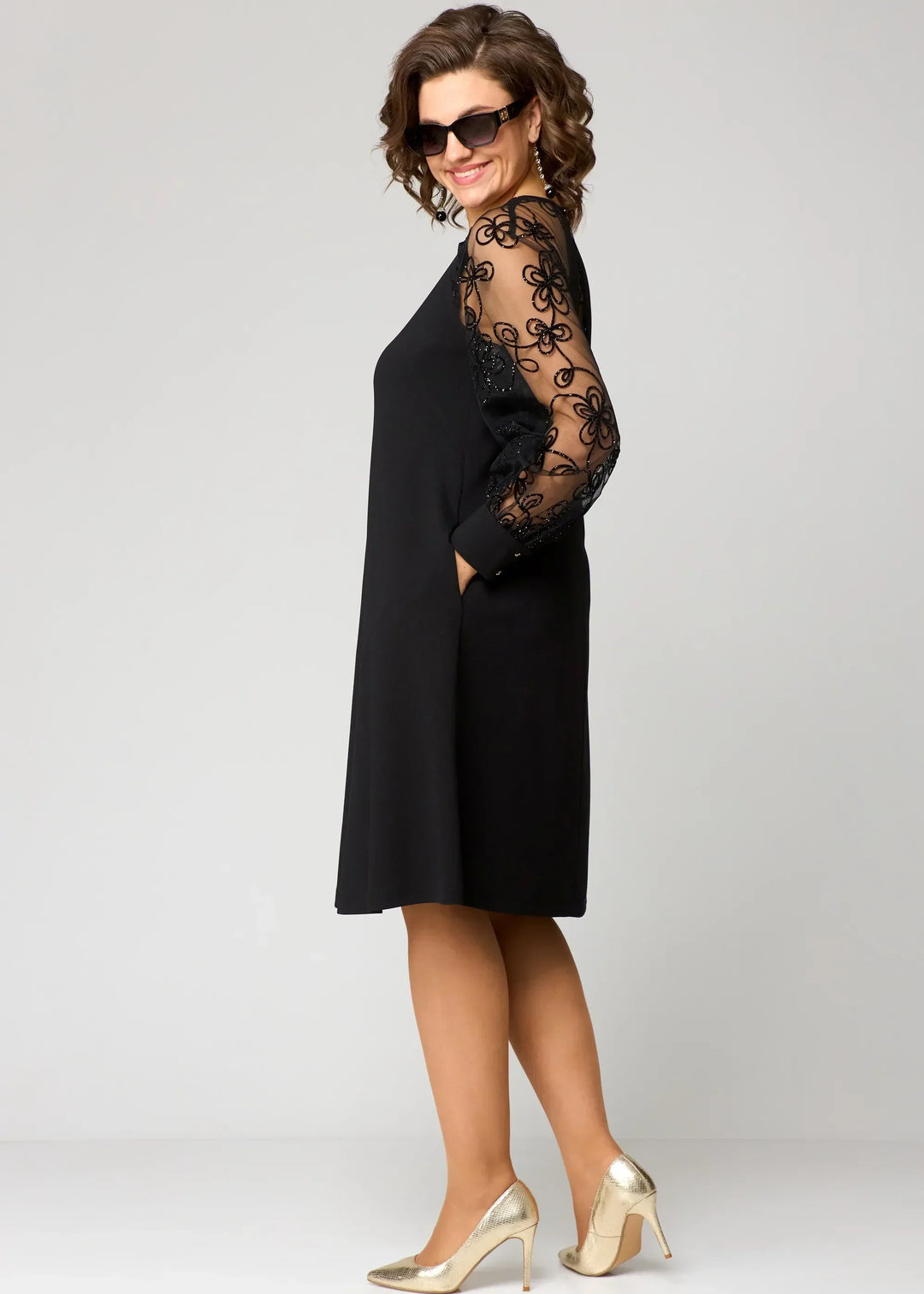 Jolanta – Elegant Lace Dress